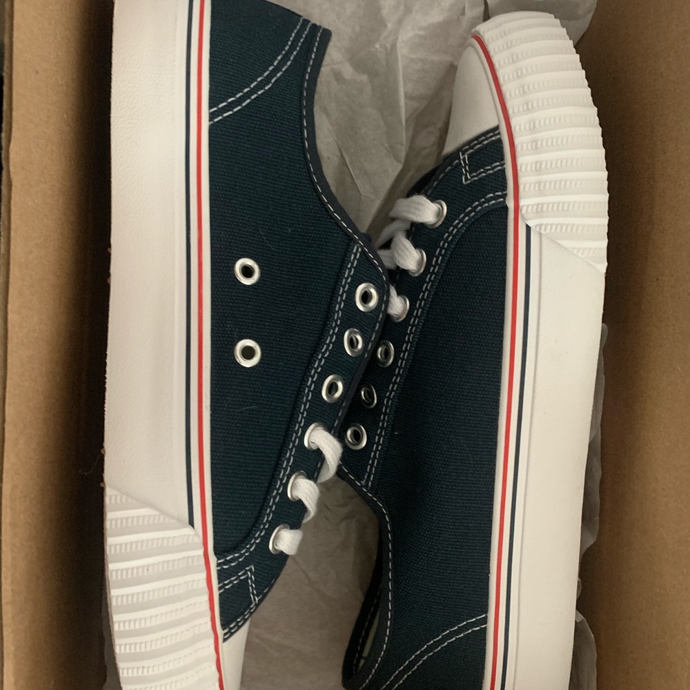 PF Flyers Low Rise Men’s Navy Blue Shoes